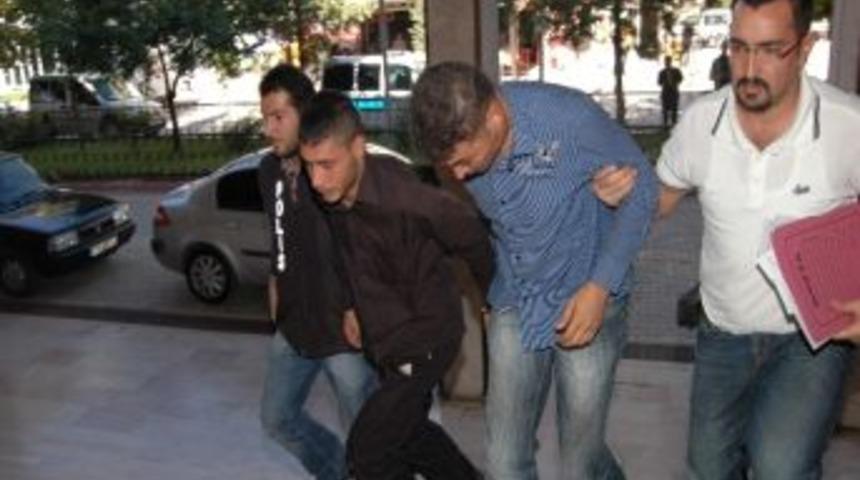 Asayiş Uygulamasında Durdurulan Ara&ccedil;tan Esrar &Ccedil;ıktı