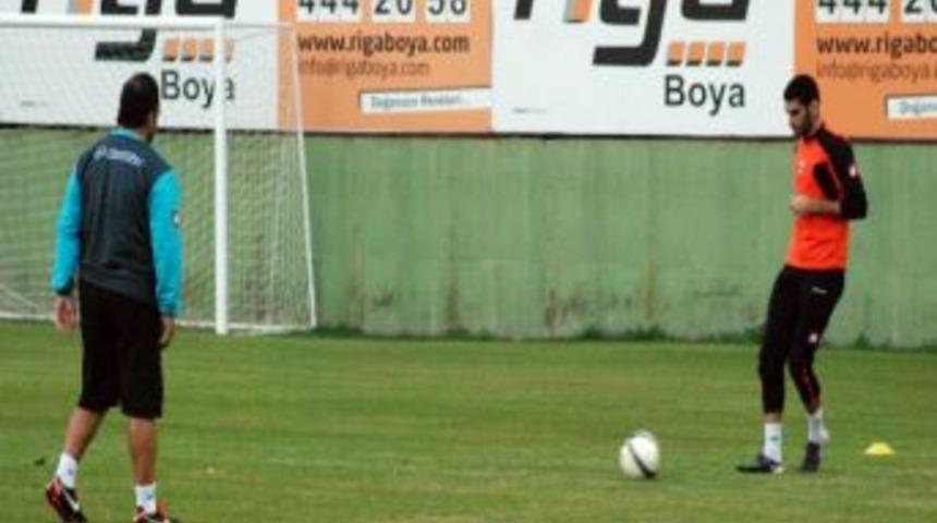 Adanaspor, G&ouml;ztepe Ma&ccedil;ı Hazırlıklarını S&uuml;rd&uuml;r&uuml;yor