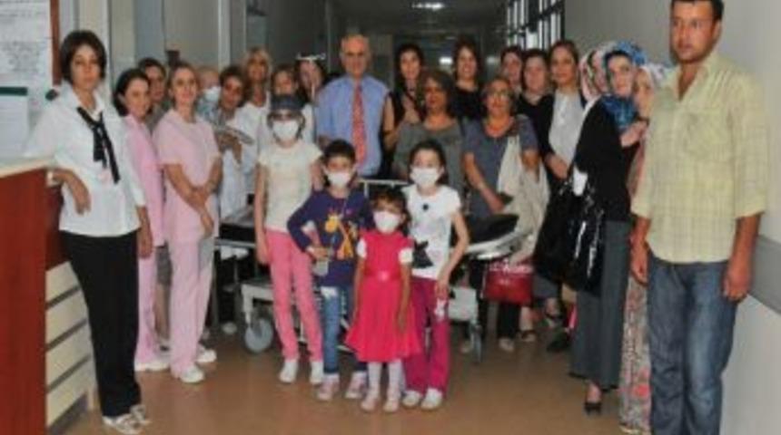 Chp&rsquo;li Kadınlardan L&ouml;semili &Ccedil;ocuklara Ziyaret