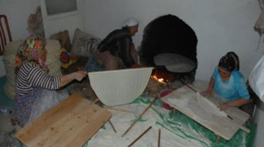 Aydıncık'ta Kışlık Yufka Hazırlıkları Başladı