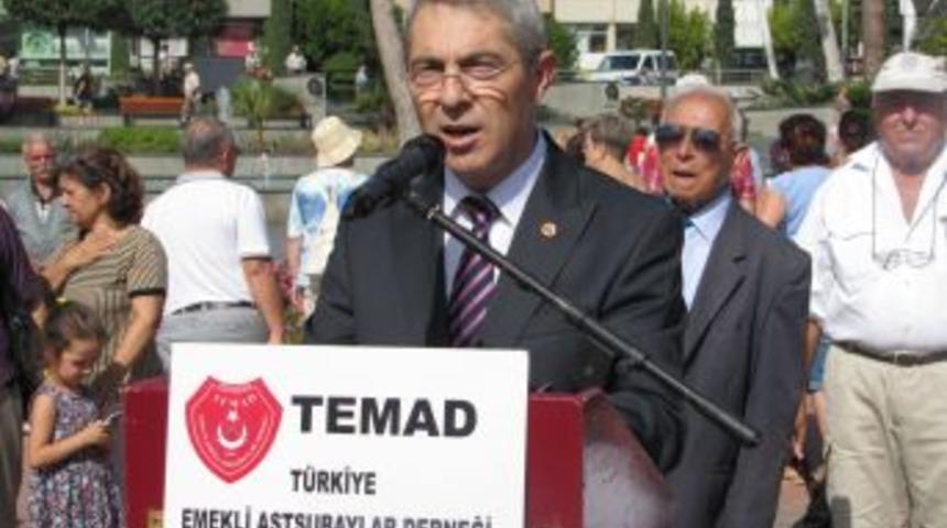 Emekli Astsubaylar D&uuml;nya Astsubaylar G&uuml;n&uuml;&rsquo;nde Bir Araya Geldi