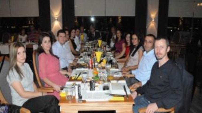 Meslektaşa Veda Yemeği