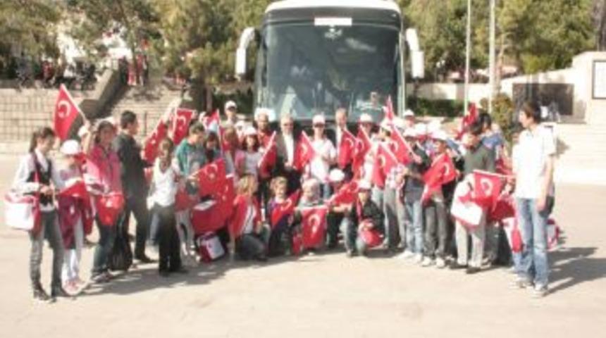 Yozgat&rsquo;tan 40 &Ouml;ğrenci 'Cumhuriyet Eğitim Gezisi'ne Katıldı