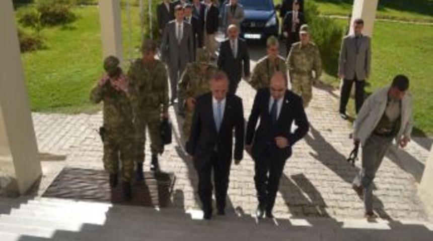 Bitlis Valisi Veysel Yurdakul Hizan&rsquo;ı Ziyaret Etti