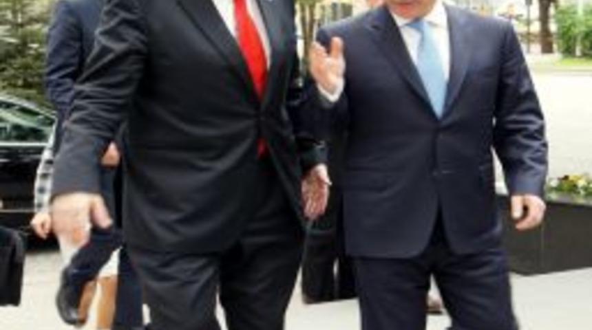 Dışişleri Bakanı Davutoğlu, Bosna Hersek Dışişleri Bakanı Ile Bir Araya Geldi