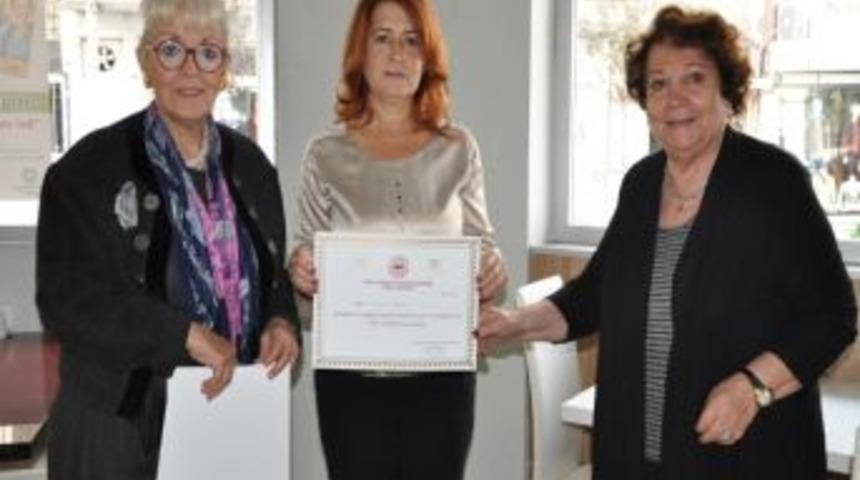 Kadınlar Konseyi'nden Başkan Erg&uuml;n'e &Ouml;vg&uuml;