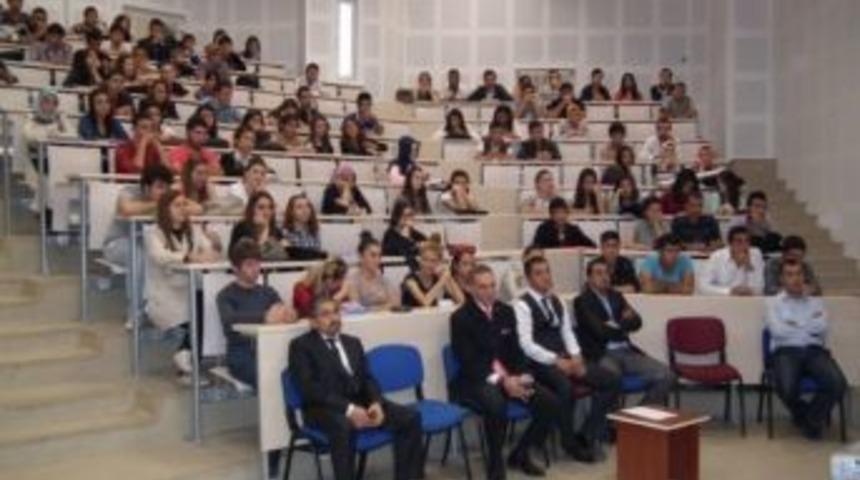 K&uuml;tahya Zafer Gazetesi'nden &ldquo;sosyal Sorumluluk&rdquo; Semineri