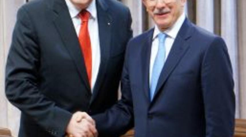 Davutoğlu Ve Bosnalı Bakan'dan, Suriye'ye Bosna Hersek Benzetmesi