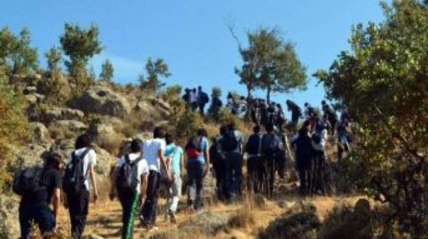 Dağcı Gen&ccedil;ler Atat&uuml;rk Kayalıklarına &Ccedil;ıktı