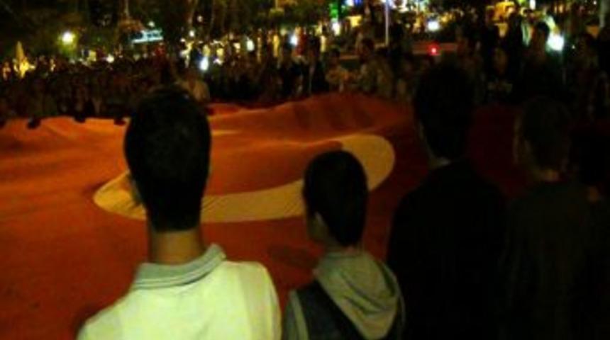 Sinoplu Gen&ccedil;lerden Ter&ouml;re Tepki Y&uuml;r&uuml;y&uuml;ş&uuml;