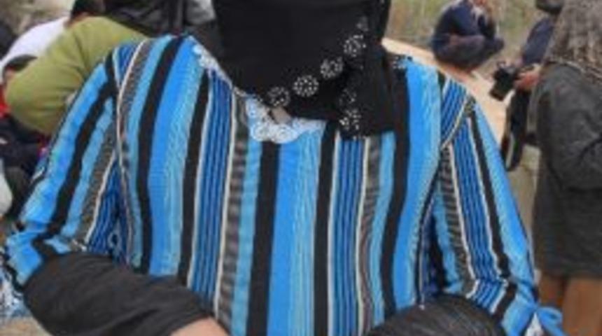 Savaşın Kanlı Y&uuml;z&uuml;n&uuml; G&ouml;zlerinde Taşıyor