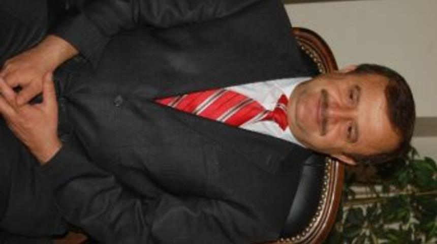 G&uuml;roymak &Ouml;zel İdare M&uuml;d&uuml;r&uuml; Adem Aydoğdu&rsquo;ya Başarı Belgesi