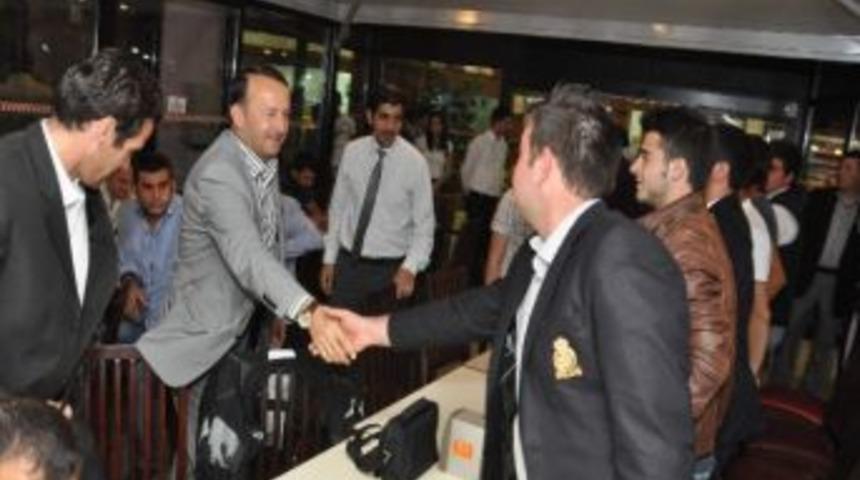 Karabalık Gen&ccedil;lerle Sohbet Etti