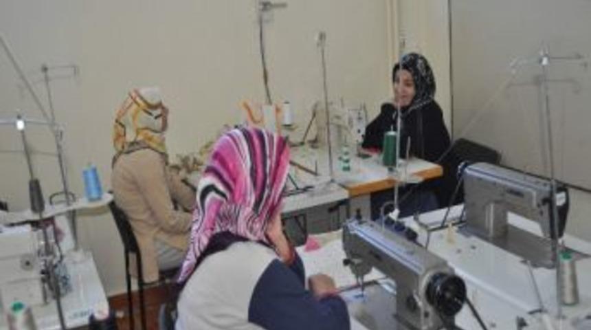 Halk Eğitim Merkezi Kurslarına B&uuml;y&uuml;k İlgi