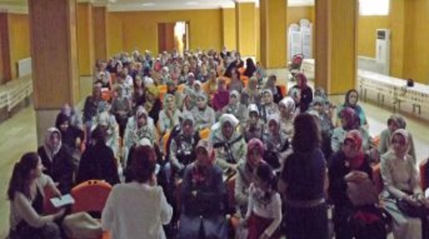 &Ccedil;orlu'da Meme Kanseri Bilin&ccedil;lendirme Eğitimi