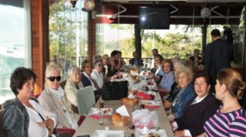 Yaşlılar, İzmit Belediyesi&rsquo;ne Konuk Oldu