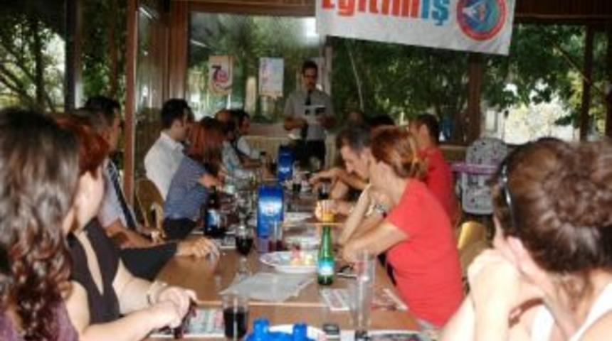 Eğitim-iş, Kuruluşunun 7&rsquo;inci Yıld&ouml;n&uuml;m&uuml;n&uuml; Kutladı