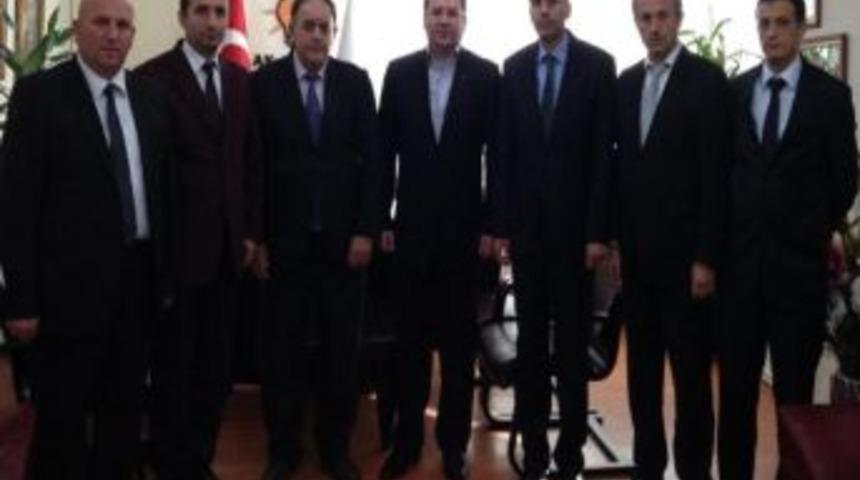 Sağlık Sen Sakarya Şubesi Ak Parti İl Başkanı Recep Uncuoğlu&rsquo;nu Ziyaret Etti