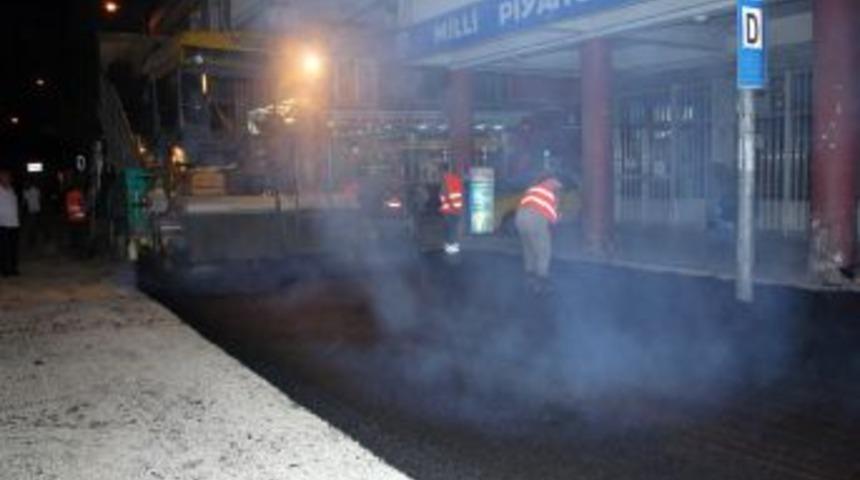 B&uuml;y&uuml;kşehir Belediyesi Ekiplerinin Gece Mesaisi