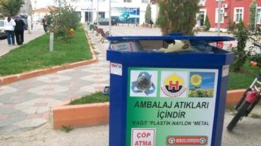Hayrabolu Belediyesi Ambalaj Atıklarını Ekonomiye Kazandırıyor