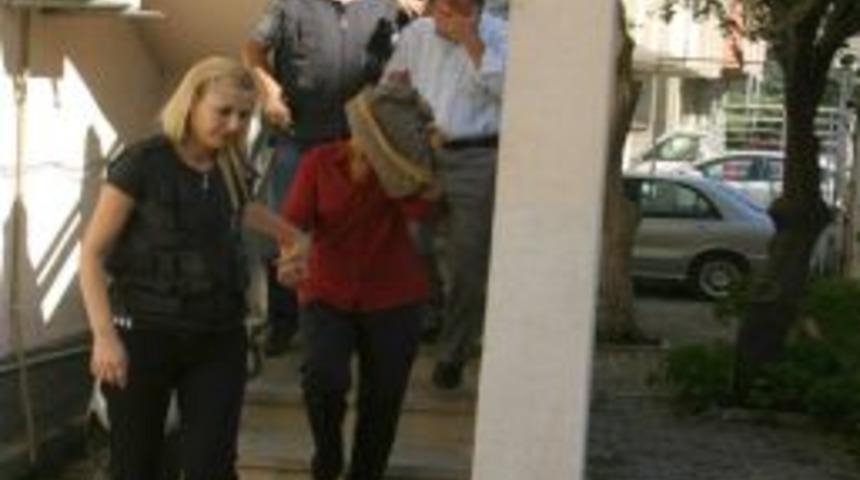 SGK'da R&uuml;şvete 4 G&ouml;zaltı