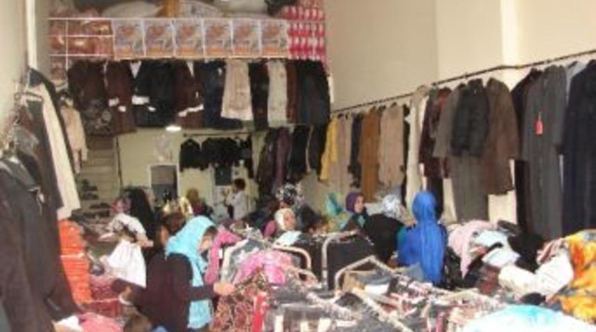 G&ouml;kkuşağı Yardım Marketi Tekrar Hizmette