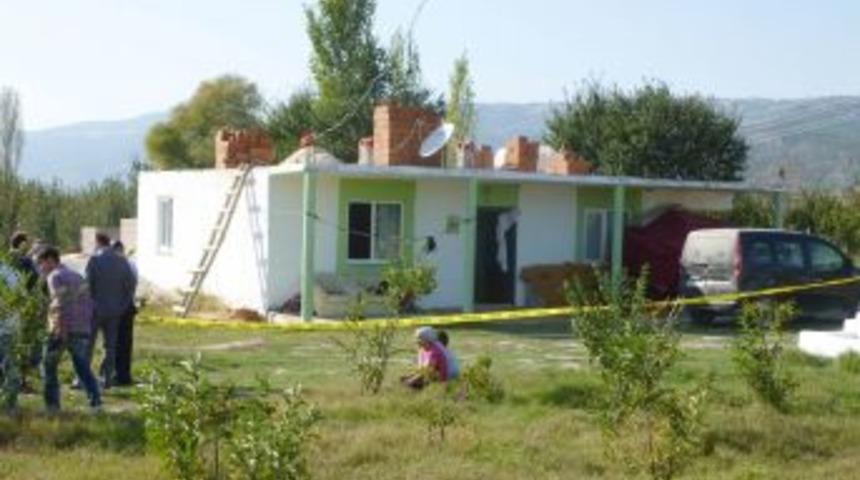 Eski Eşinin &Ouml;ld&uuml;rd&uuml;ğ&uuml; Hamile Kadının Bebeği, Ameliyatla Alındı