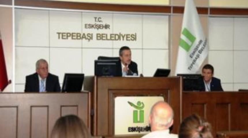 T&uuml;rk Futbolunun İz Bırakanları Eskişehir'de &Ouml;l&uuml;ms&uuml;zleşiyor