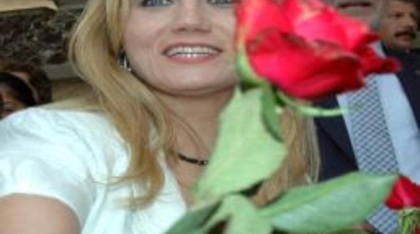 Pınar Sağ'ın Yargılanmasıyla İlgili Kovuşturma Ertelendi