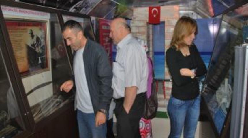 Gezici Savaş M&uuml;zesi &Ccedil;anakkale Tarihini Halkın Ayağına Getiriyor