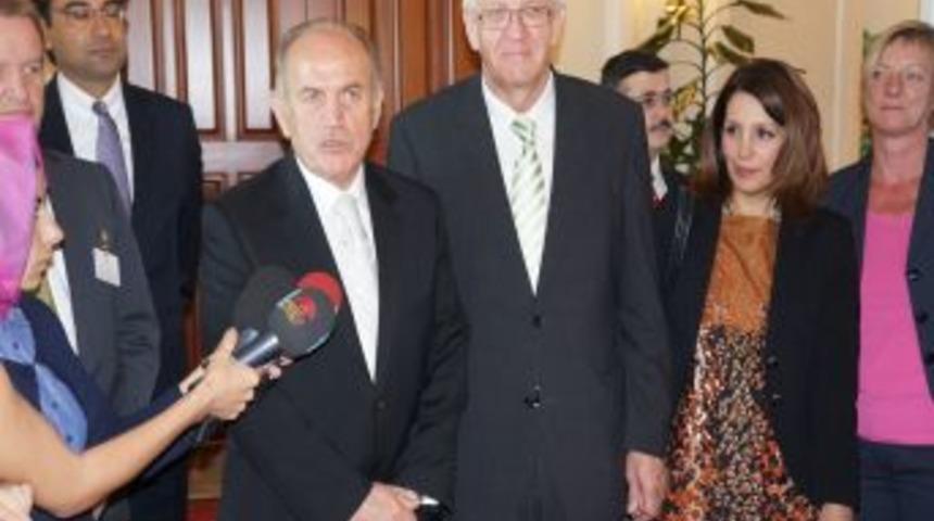 Baden-W&uuml;rttemberg Eyaleti Başbakanı, Topbaş&rsquo;ı Ziyaret Etti