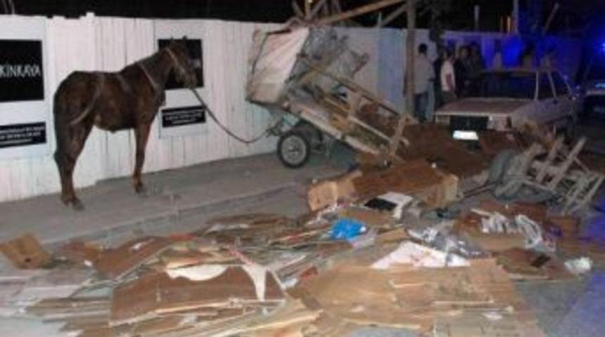 Jiple At Arabası &Ccedil;arpıştı: 1 Yaralı