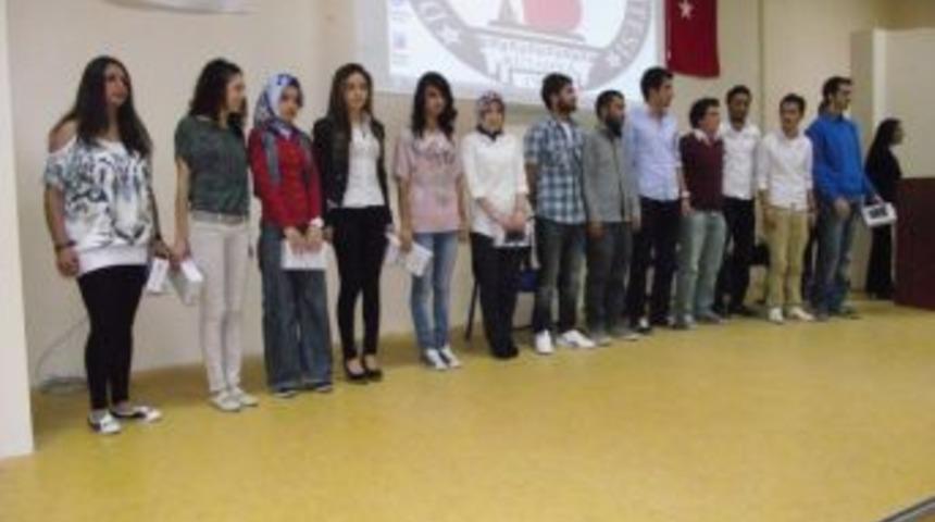 Domani&ccedil; Myo&rsquo;dan 20 &Ouml;ğrenciye Tablet Bilgisayar