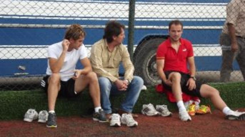 Savaş İle Hayrullah Antrenmanı Saha Kenarından İzledi