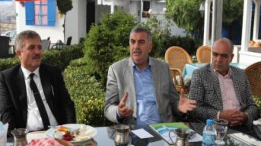 To&ccedil;oğlu, "bu Topraklar Bize Emanet"