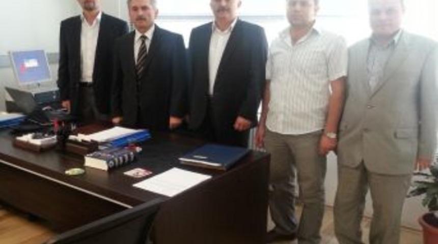 M&uuml;teahhitler Vergi Dairesini Ziyaret Etti