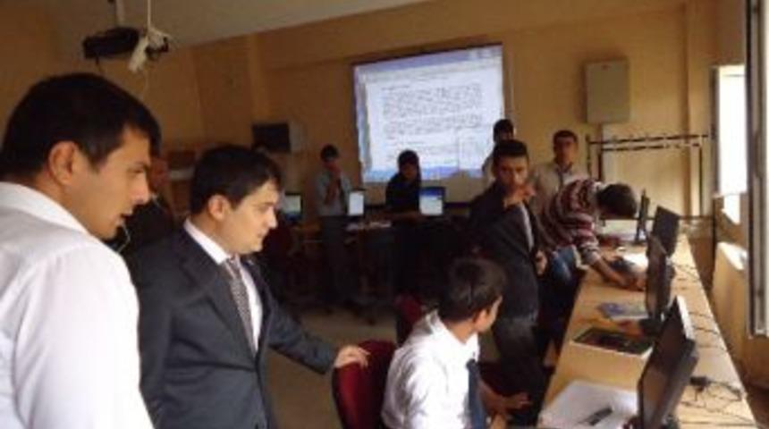 Kaymakam Gezici Okulları Gezdi