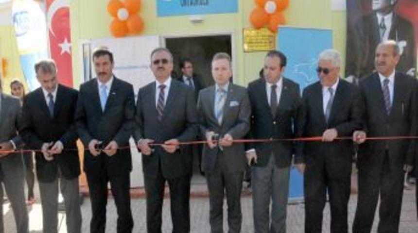 Gonca Dergisi'nin Dağıttığı Kumbaralarda Biriken Paralar Van'a Okul Oldu