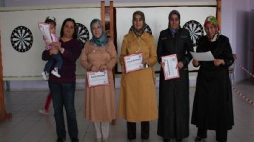 Lara Koleji Velisi Anneler Kıyasıya Yarıştı