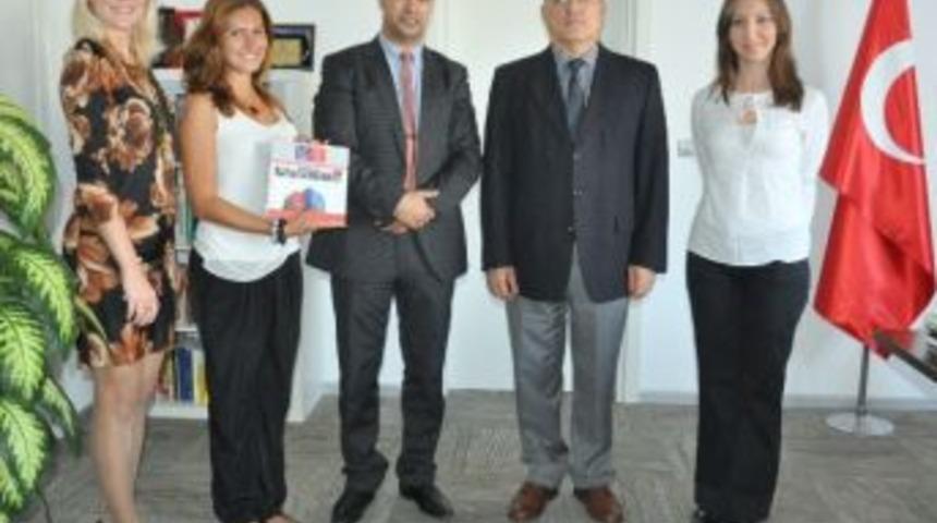 İzmir Ve Bradford &Uuml;niversiteleri, İşbirliği İ&ccedil;in Bir Araya Geldi