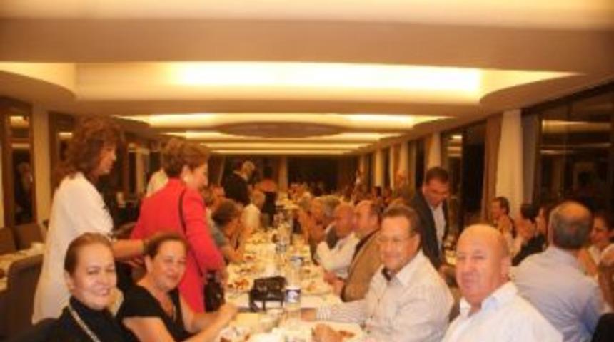 Mezunlar 49 Yıl Sonra Bir Araya Geldi