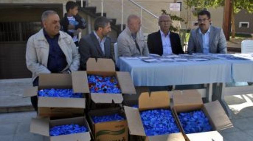 Cami cemaatinden 60 bin kapak