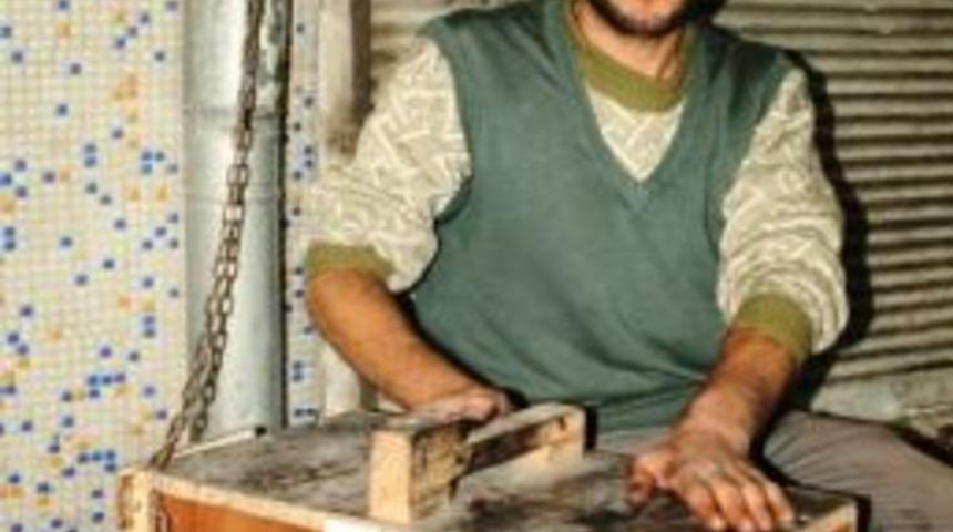 Hırsızlardan Canı Yanan Boyacı Boya Sandığını Kilitledi