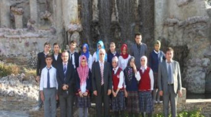 &Ouml;ğrencilerden Engellilere Ziyaret