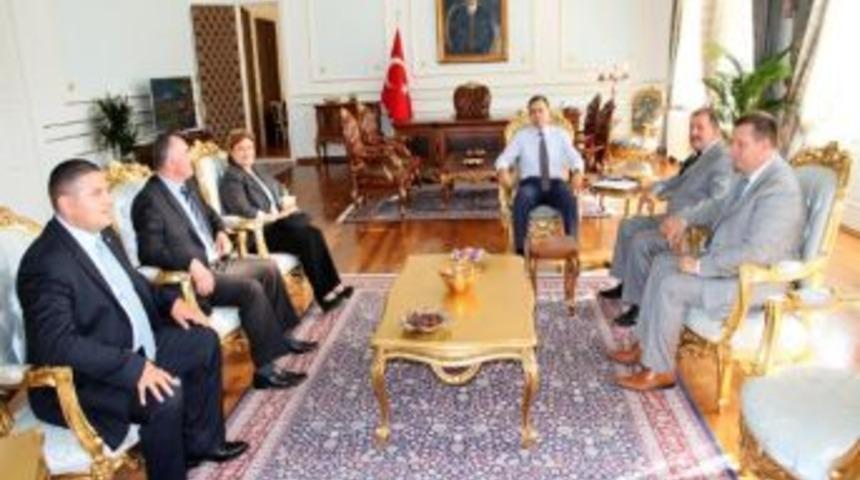&Ccedil;orlu Muhtarlar Derneği`nden Vali Yerlikaya`ya Ziyaret