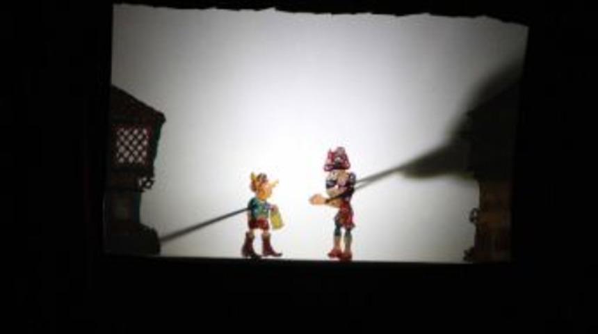 Yerkesikli &Ouml;ğrenciler Karag&ouml;z Hacivatla Buluştu