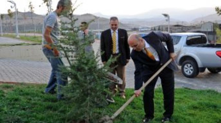 İstanbul &Uuml;niversitesi Rekt&ouml;r&uuml;&rsquo;nden Uysal&rsquo;a Ziyaret