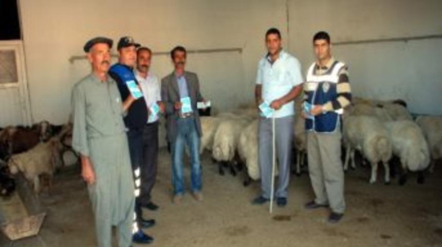 Besni Emniyet M&uuml;d&uuml;rl&uuml;ğ&uuml;nden Sahte Para Uyarısı