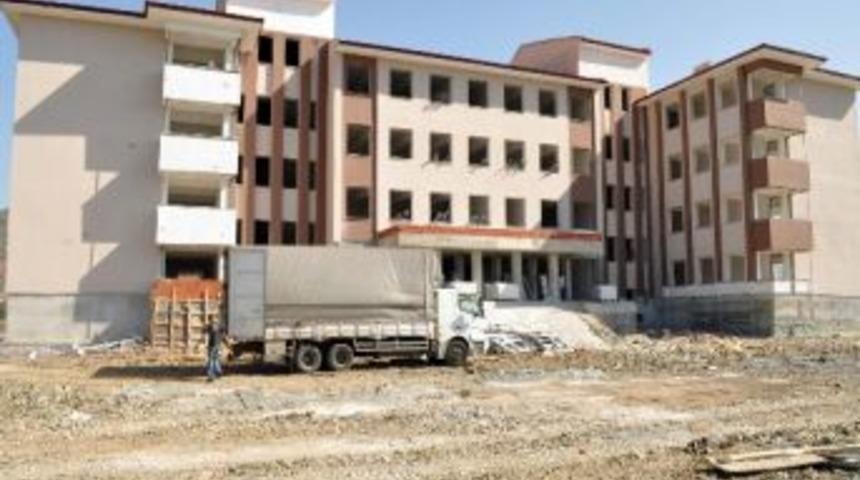 Yeni Lise Bitmek &Uuml;zere