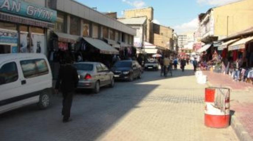 Van&rsquo;daki Bayram Durgunluğu Esnafın Canını Sıkıyor